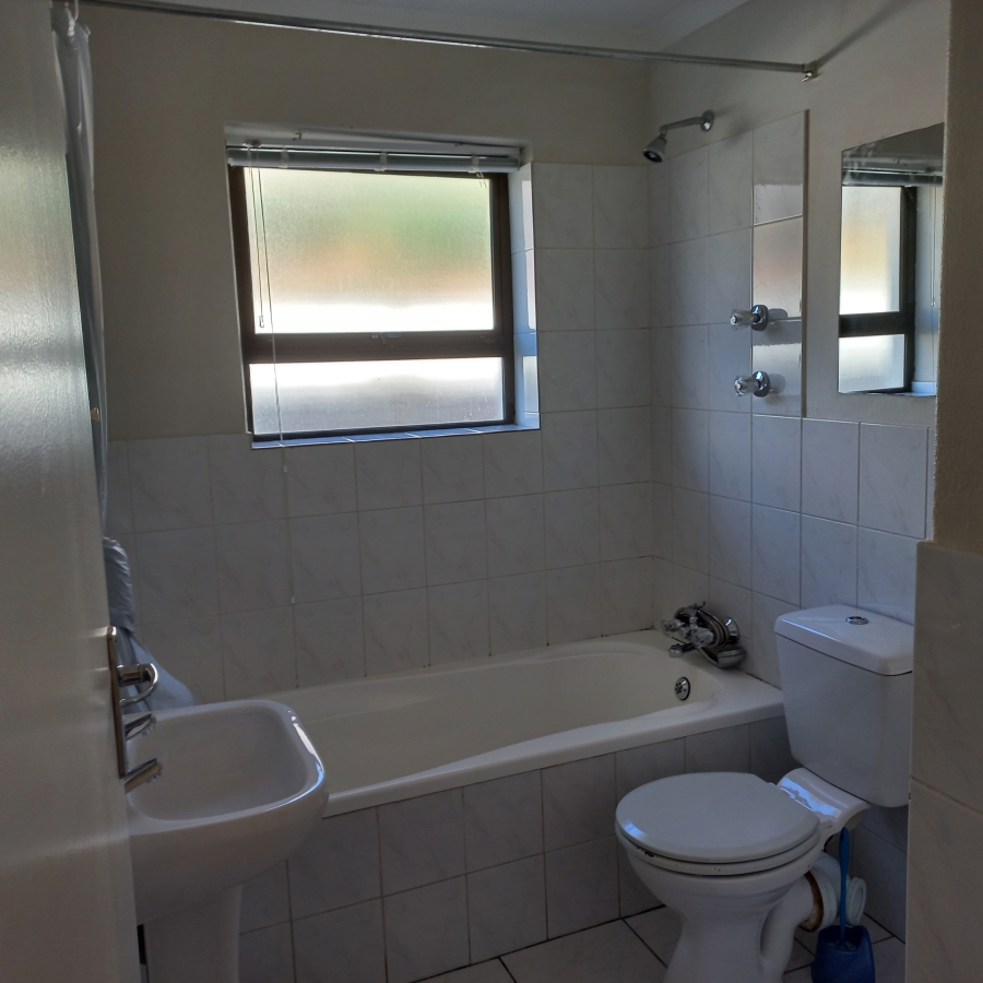 To Let 3 Bedroom Property for Rent in Mountainside Western Cape